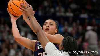 UConn returns to top of women's basketball, dominates South Carolina 82-59 to capture its 12th title