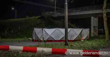 Dodelijk ongeluk op Burgemeester Matsersingel in Arnhem, weg afgesloten