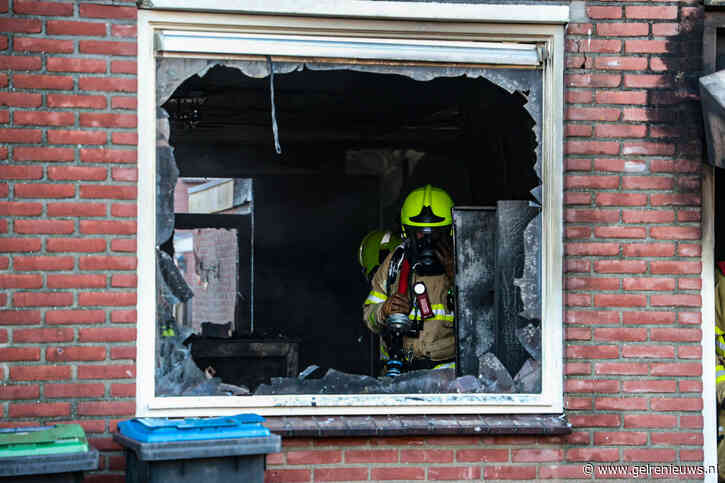 Bewoner ernstig gewond door woningbrand