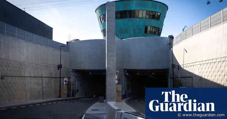 ‘Polluting’ Silvertown tunnel is already out of date despite just opening, say campaigners