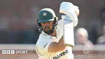 Worcestershire cling on after Banton's 371 for Somerset