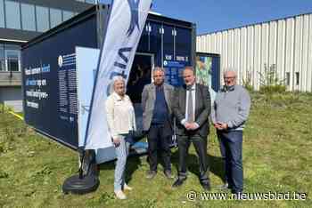 Plots duikt hier een container op die een maand lang zal blijven staan: “Maar het is niet voor de inzameling van afval...”