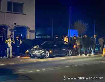 21-jarige bestuurder van oldtimer verliest bewustzijn en crasht tegen voertuig in Beringen-Mijn