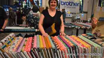 Tetterende Tiretten houden  naai- en hobbybeurs