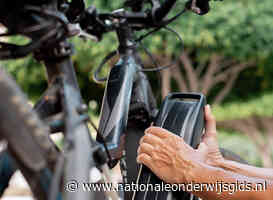 Middelbare school biedt speciale kluisjes buiten aan om fietsaccu's op te laden