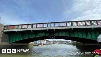 Listed 1930s lifting repair bridge works approved