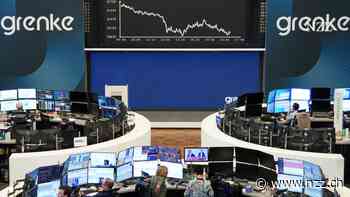 Beben an den Börsen: Der DAX stürzt erst um 10 Prozent ab, erholt sich dann aber durch neue Nachrichten stark