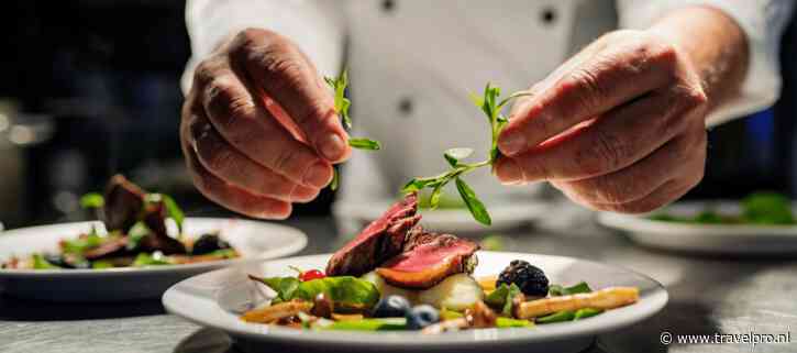 Sunny Cars nodigt Smile Society Top 100 uit voor diner op Dag van de Reisagent