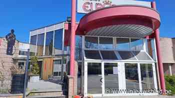 Urban explorers dringen binnen in oud cinemacomplex in Lanaken