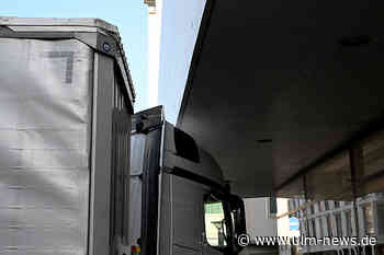 Karambolage mit Münstertor - Lkw legt Neue Straße lahm