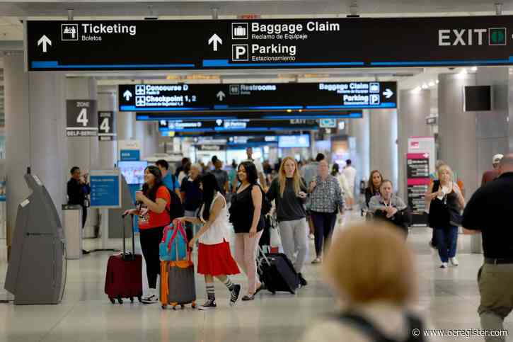 The busiest days to fly around Memorial Day in 2025