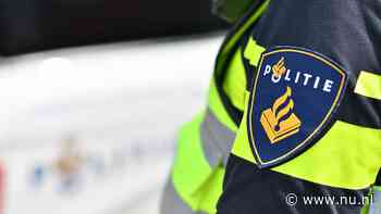 Politie botst op auto bij achtervolging nadat bestuurder stopteken negeert