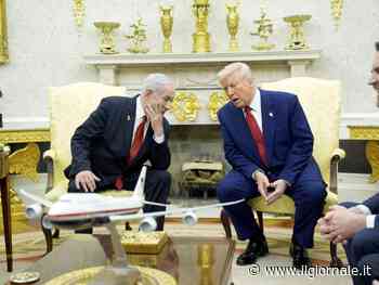 Trump tira dritto: "Nessuna pausa sui dazi". E attacca di nuovo Cina e Ue