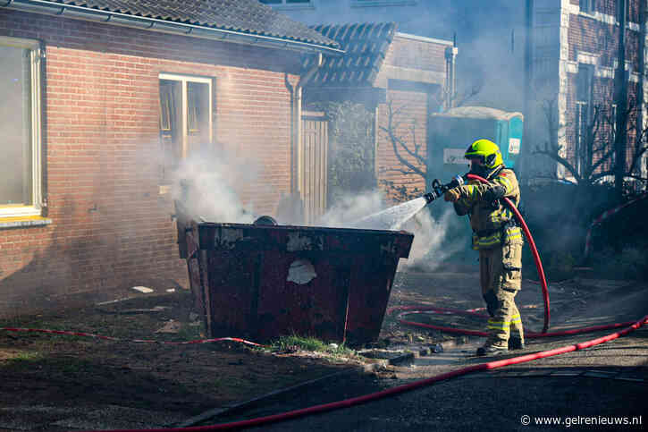 Brand in bouwcontainer zorgt voor flinke rookontwikkeling