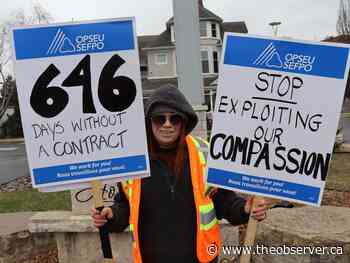 Sarnia hospice workers hold rally to push for a new contract