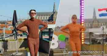 Bram Krikke steekt de draak met danspasjes van Maan, zangeres reageert sportief