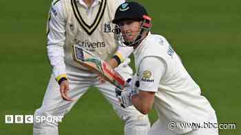 Warwickshire draw with promoted Sussex at Edgbaston