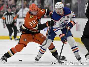 Player grades: Edmonton Oilers goalied again in 3-2 loss to Anaheim Ducks
