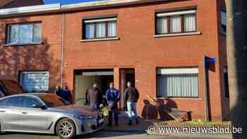 Politie rolt cannabisplantage op in kleine stadswoning