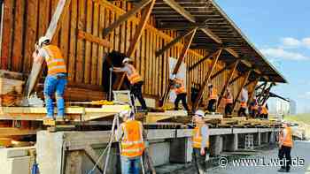 130 Tonnen verschieben: Der Bahnhof in Bonn-Beuel