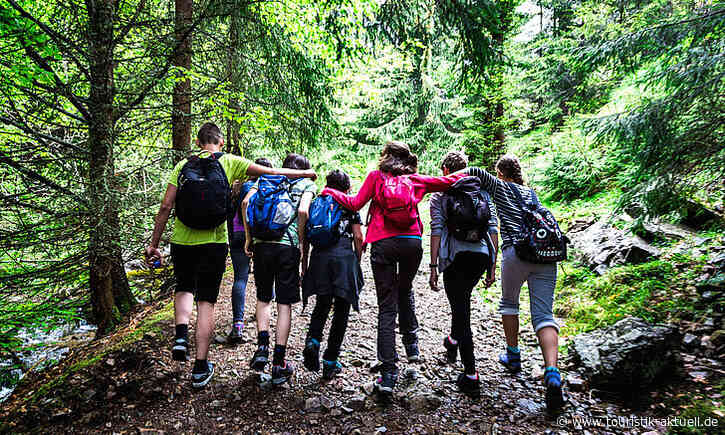 Hanse Merkur verbessert Jugendreiseschutz
