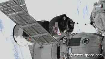 NASA's Jonny Kim and 2 cosmonauts arrive at ISS aboard Russian Soyuz spacecraft