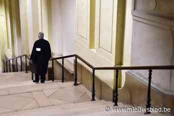 Drie jaar cel voor zeventiger na jarenlange mishandeling en belaging van ex-partner: slachtoffer gewurgd met keukenhanddoek