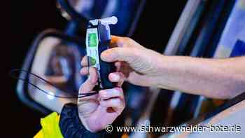 1,6 Promille festgestellt: Alkoholisierter Mann kommt nahe Neubulach von der Straße ab