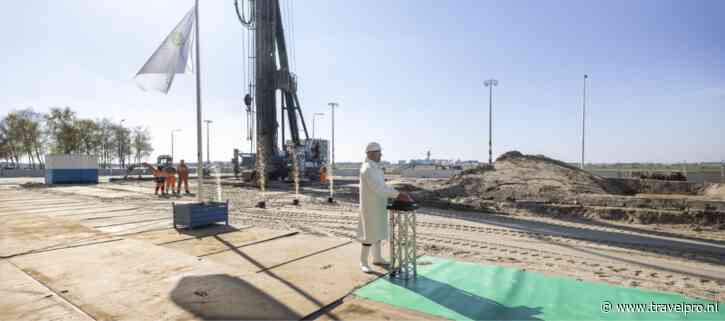 Eerste paal nieuwe Transavia hangaar op Schiphol