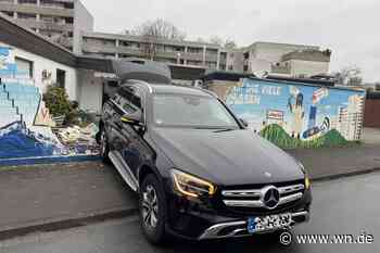 Fatale Verwechslung: Plötzlich steht ein SUV im Garten