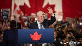 Former PM Harper praises Poilievre's experience, ascent in huge Edmonton rally