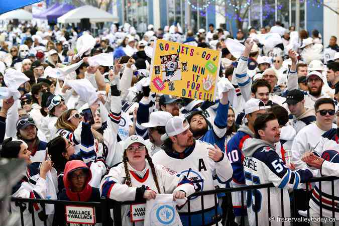 Manitoba government commits up to $300,000 for Jets whiteout rallies
