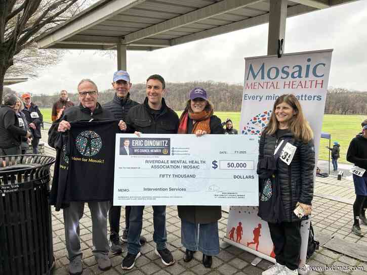 CM Dinowitz gives $50K check to Mosaic Mental Health to help with crisis intervention and support services