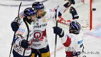 "Jungs sind auf einer Mission": Titelverteidiger Berlin schießt sich mit Kantersieg wieder ins Finale