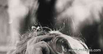 Faced With Death, He Did the Only Thing He Could: Take Notes