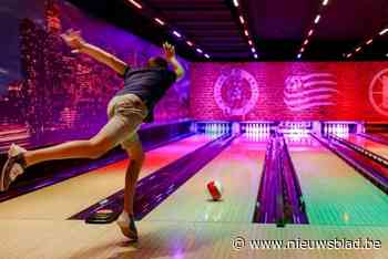 Populaire sportsbar organiseert ‘foute bowling’: dansen en strikes gooien op de foutste hits