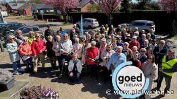 Leden Neos-Kuringen wandelen in de Wijers van Bolderberg-Viversel