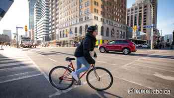 Ontario open to collaborating with Toronto on bike lane removals: Ministry of Transport