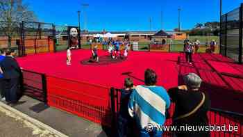 Red Flames Sari Kees en Amber Tysiak openen Red Court in Peer: “Mijn raad om topsporter te worden? Blijven dromen”