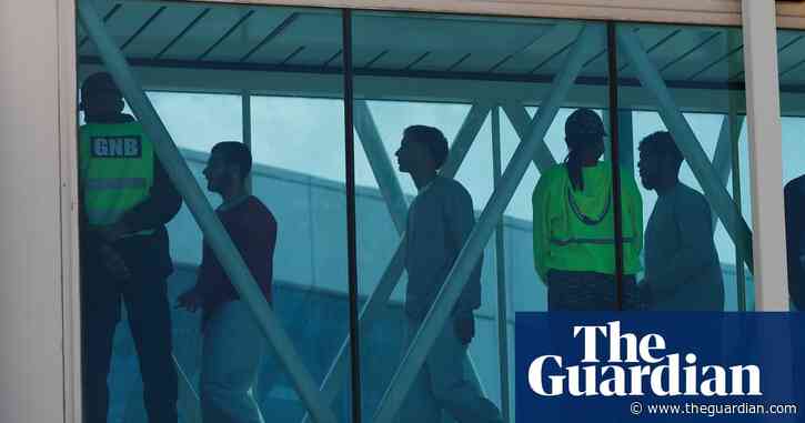 Judges take steps to block removals of five Venezuelans held in Texas and New York