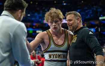 Season Recap: UW Overcomes Adversity En Route to Successful Year