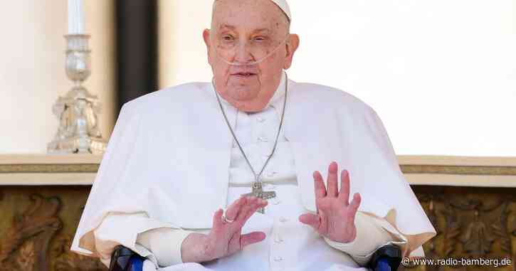 Papst Franziskus empfängt König Charles im Vatikan