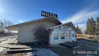 Former Saskatoon mayoral candidate charged with robbery, assault at motel in North Battleford, Sask.