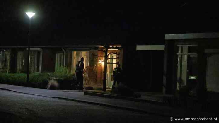 Agenten beschoten vanuit huis in Vierlingsbeek, bewoner aangehouden