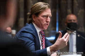 Trump orders probes of two former officials who defied him