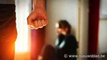 51-jarige man krijgt celstraf voor geweld tegen nicht: “Hij sloeg haar met bezemsteel en sloot haar op”