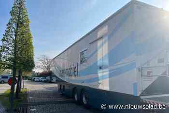 Mammobiel ter opsporing van borstkanker staat tot eind deze maand aan gemeentehuis