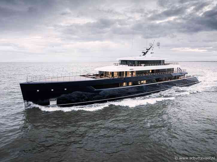 Superjacht One blijkt impulsaankoop, al voor oplevering in de verkoop