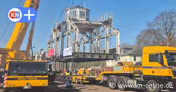 Schwebefähre Rendsburg über Nord-Ostsee-Kanal transportiert