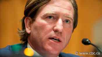 Trump orders investigations into 2 members of his previous administration